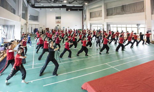 余姚市运动会健身操舞比赛培训突出红色元素